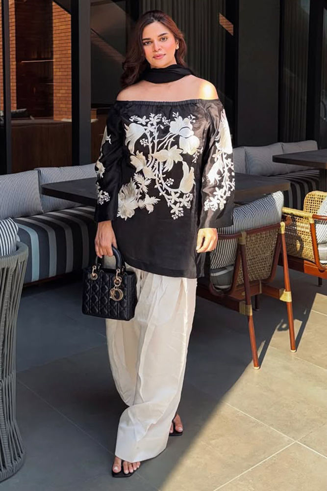 Picture of Shivani Krishna In Mehmal