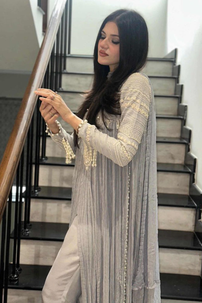 Picture of Alishba Tajwar in Salomi