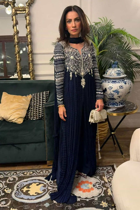 Picture of Sophia Dehdhi in Salomi Blue