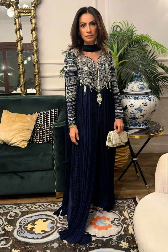 Sophia Dehdhi in Salomi Blue